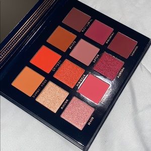 Ace Beaute Scarlet Dusk Eyeshadow Palette